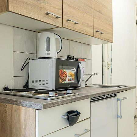 וינה Modern Comforts: Chic Studio Apt Centrally Located מראה חיצוני תמונה