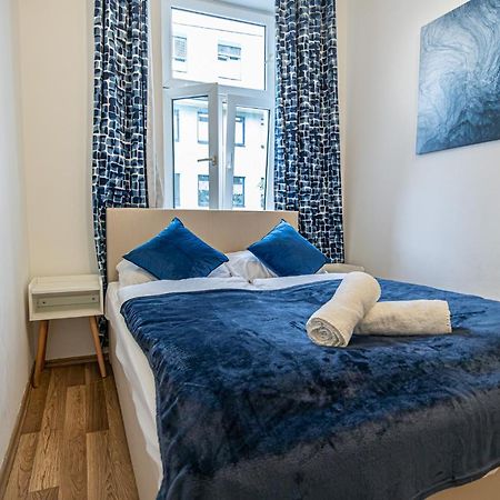 וינה Modern Comforts: Chic Studio Apt Centrally Located מראה חיצוני תמונה