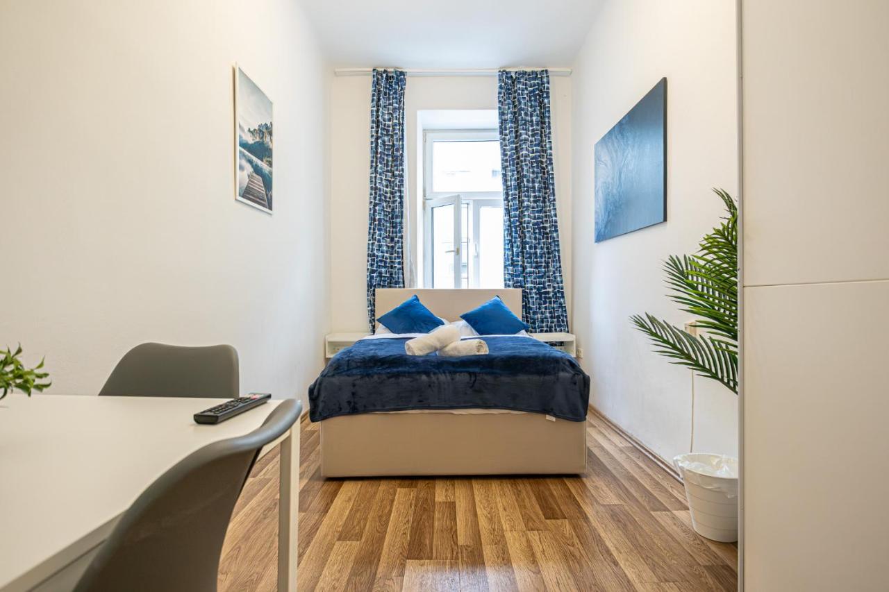 וינה Modern Comforts: Chic Studio Apt Centrally Located מראה חיצוני תמונה