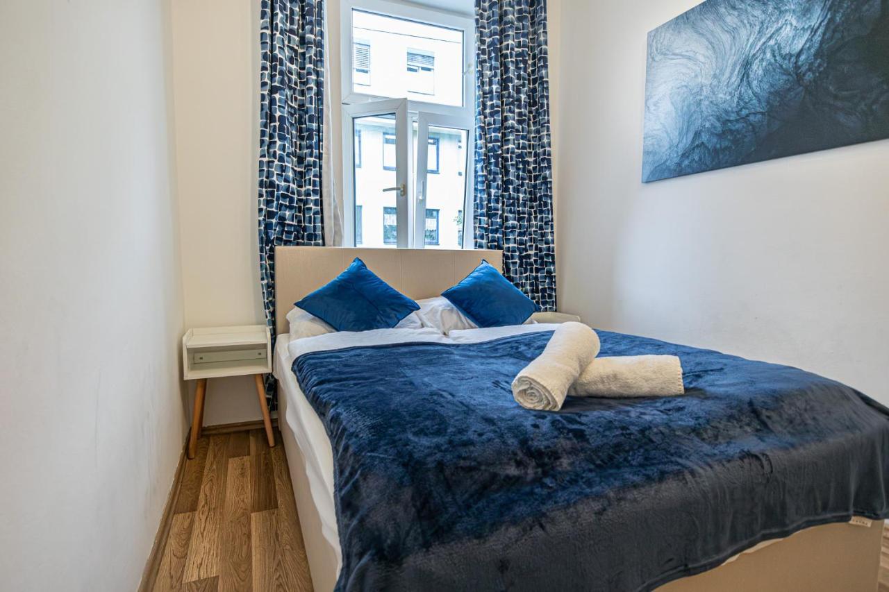 וינה Modern Comforts: Chic Studio Apt Centrally Located מראה חיצוני תמונה