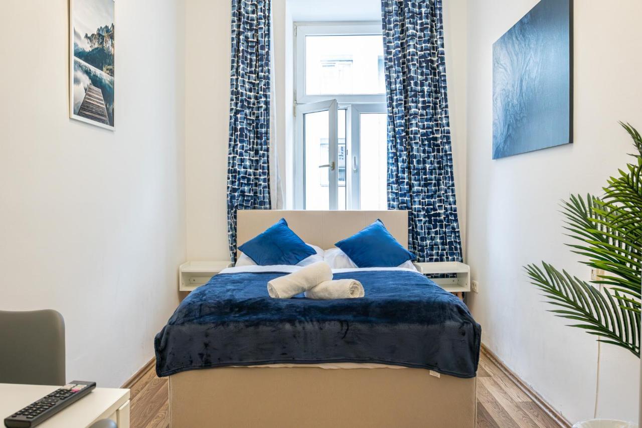 וינה Modern Comforts: Chic Studio Apt Centrally Located מראה חיצוני תמונה